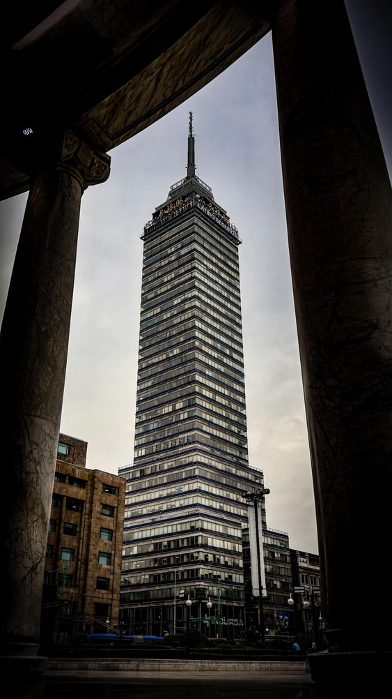 image La Torre Latinoamericana: Una Historia De Arquitectura De La CDMX